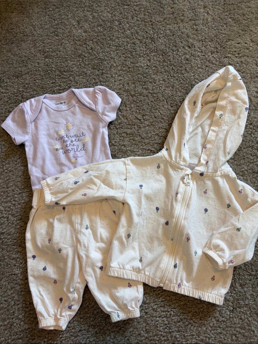Carter’s 3mo 3 piece set